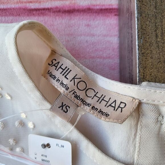 NWT Anthro Sahil Kochhar Whote Dylan Embroidered Button Back Mesh Tank Top XS - Picture 9 of 10